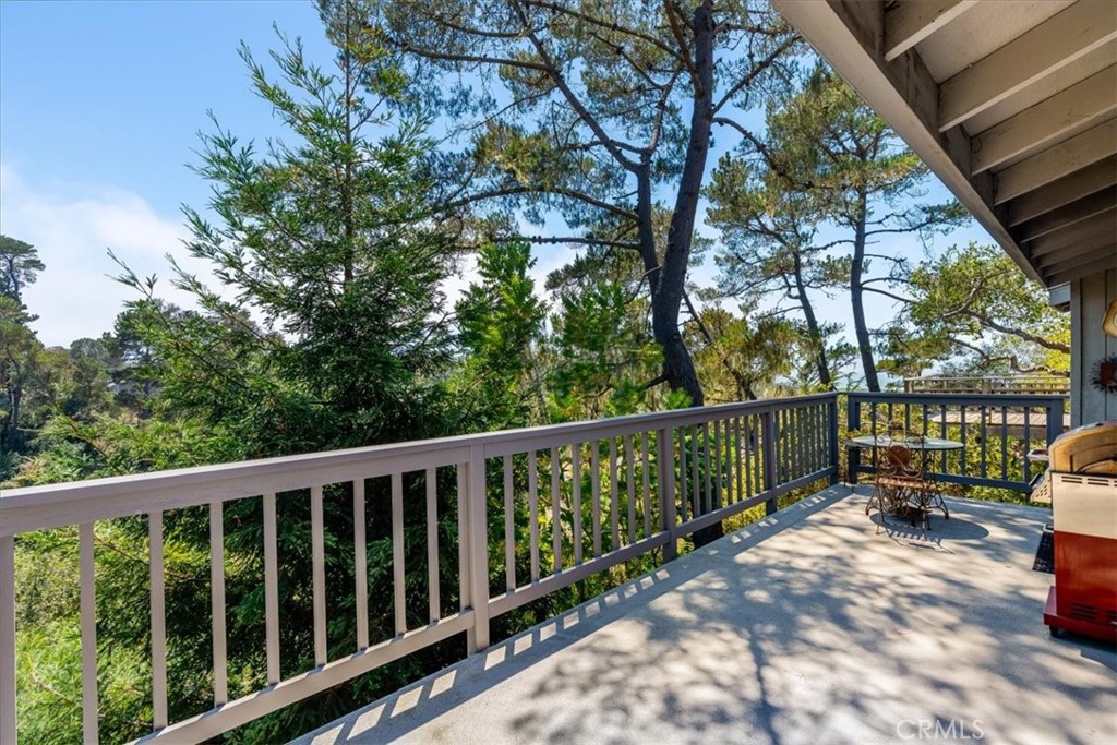 930 Suffolk St, Cambria, CA 93428
