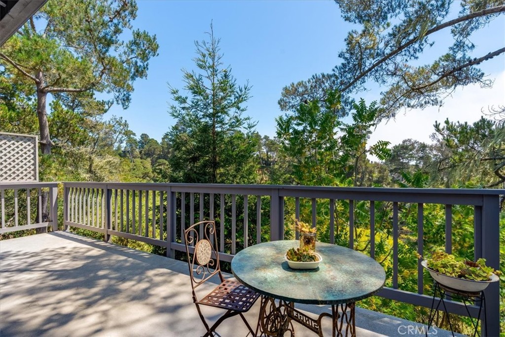 930 Suffolk St, Cambria, CA 93428