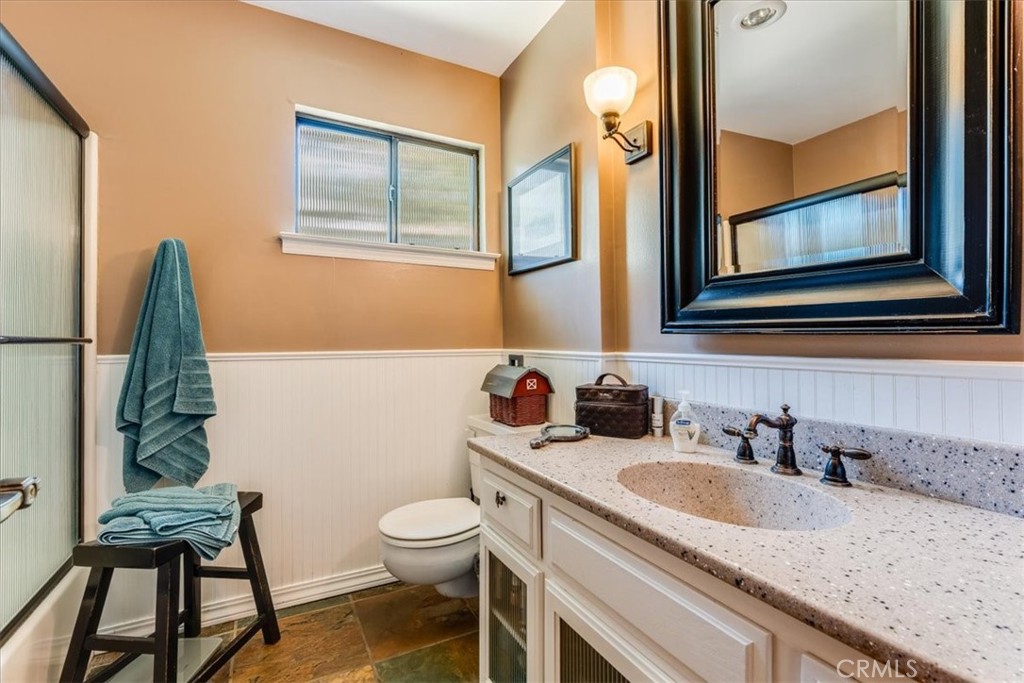 930 Suffolk St, Cambria, CA 93428