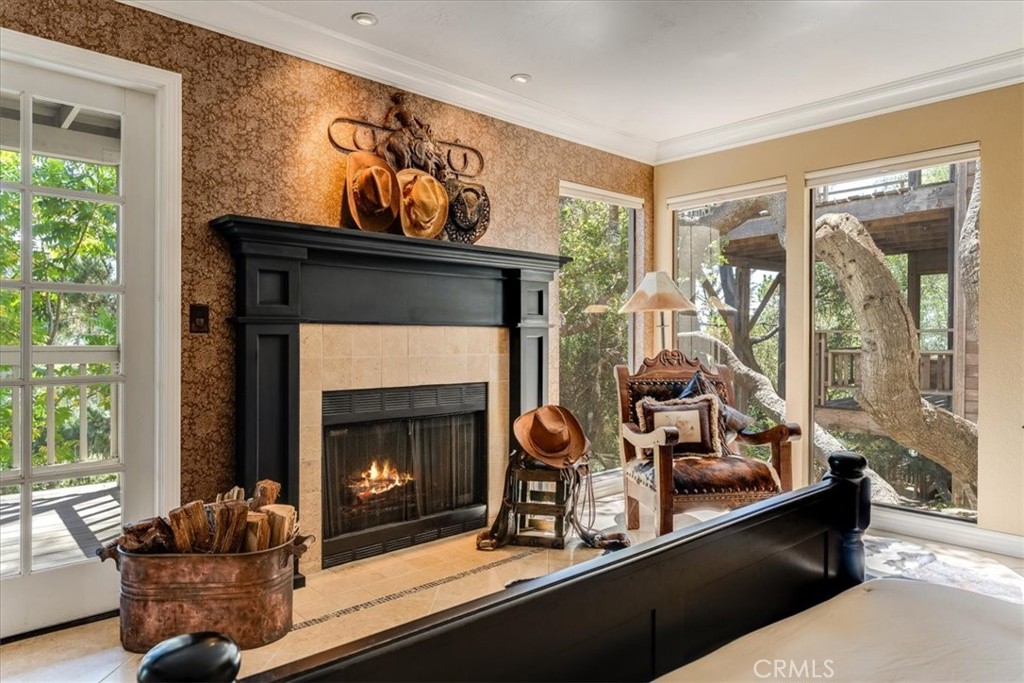 930 Suffolk St, Cambria, CA 93428
