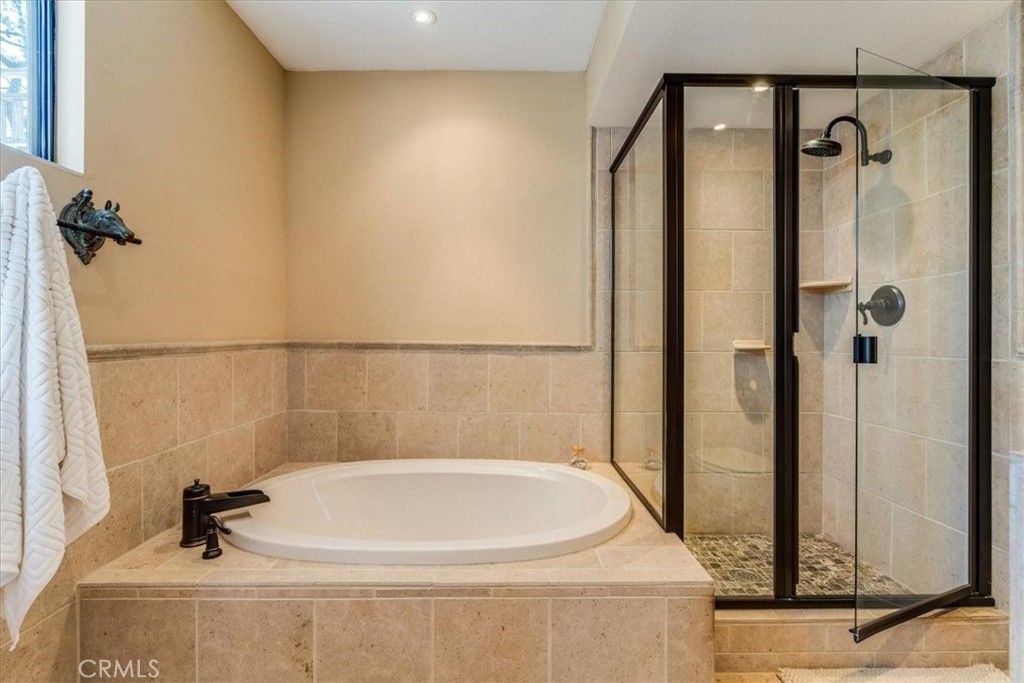930 Suffolk St, Cambria, CA 93428