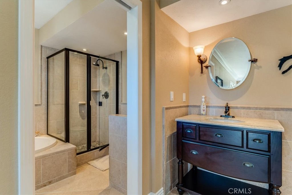 930 Suffolk St, Cambria, CA 93428