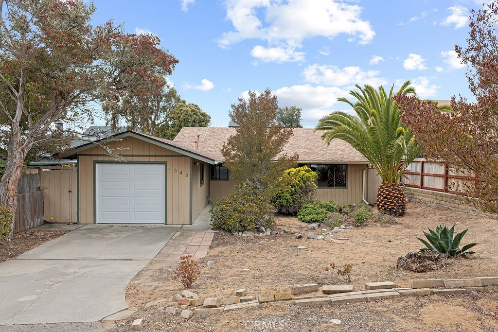 1545 6th St, Los Osos, CA 93402