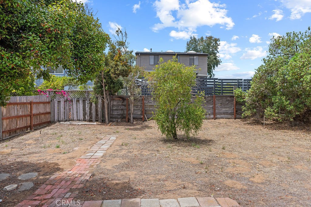 1545 6th St, Los Osos, CA 93402