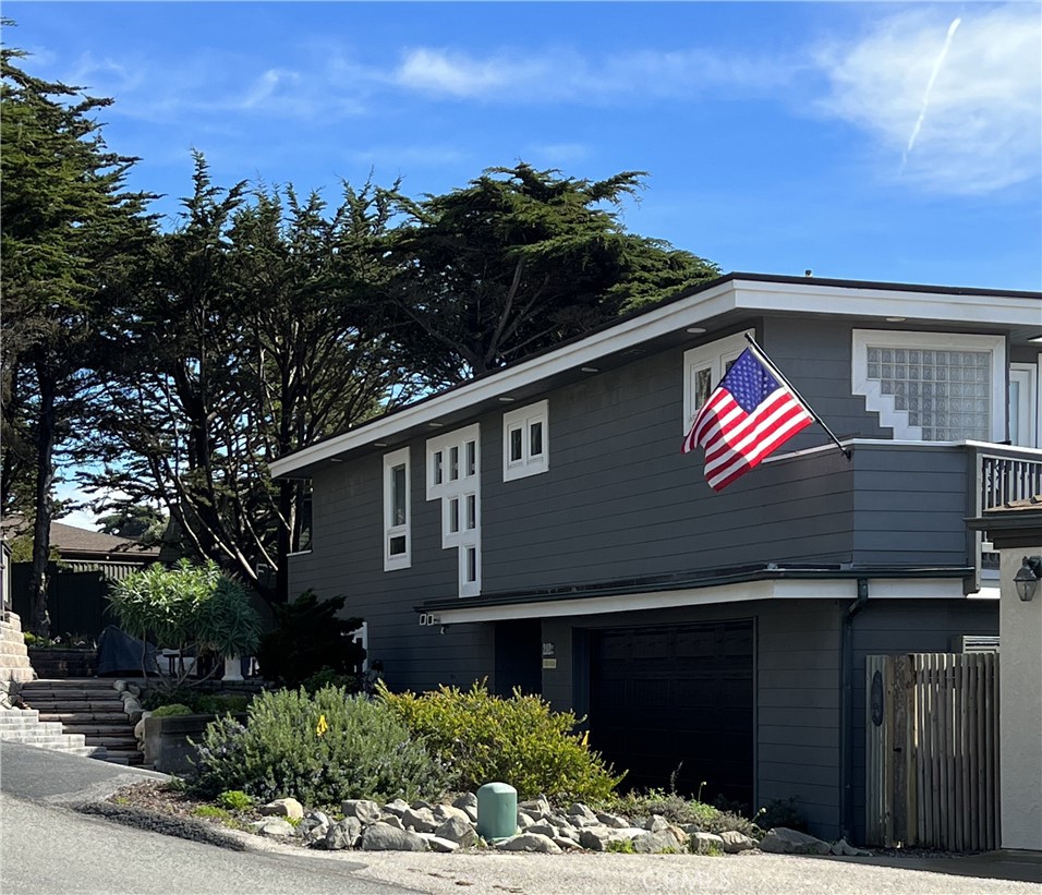 212 Weymouth St, Cambria, CA 93428