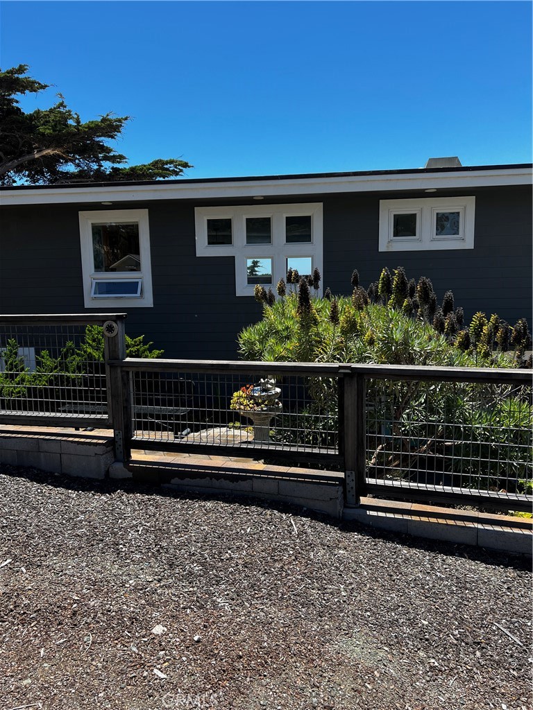 212 Weymouth St, Cambria, CA 93428