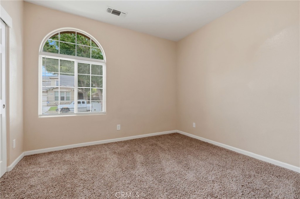 3042 W Delta, Visalia, CA 93291