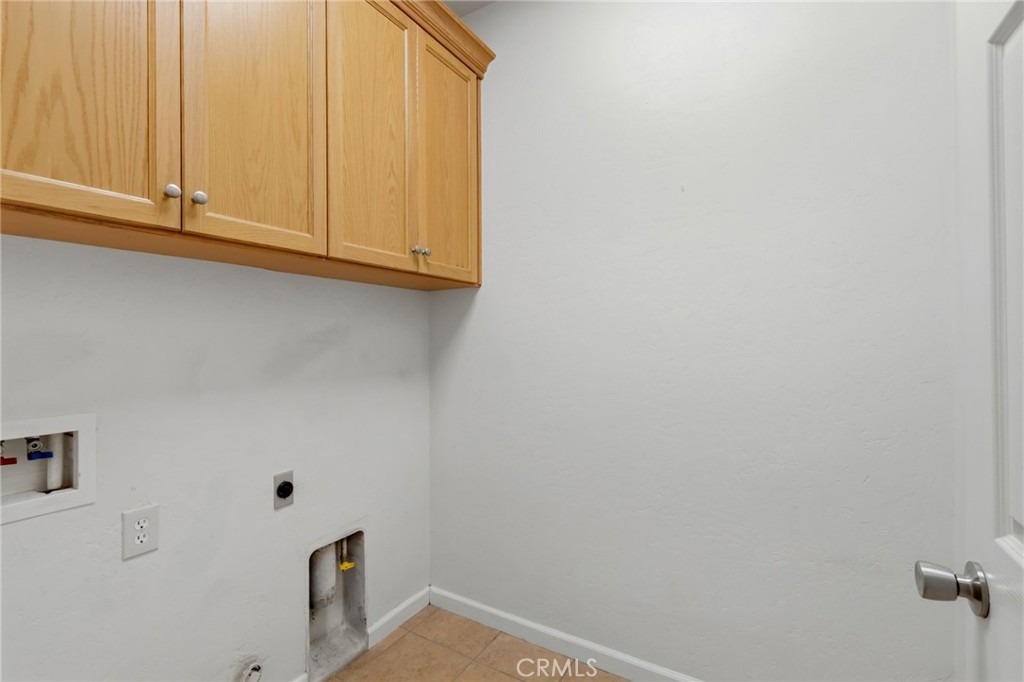 3042 W Delta, Visalia, CA 93291