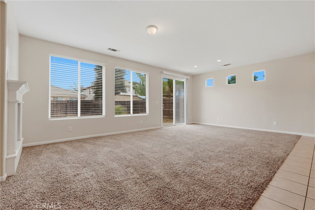3042 W Delta, Visalia, CA 93291