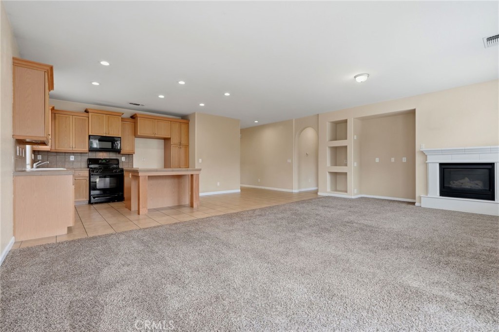 3042 W Delta, Visalia, CA 93291
