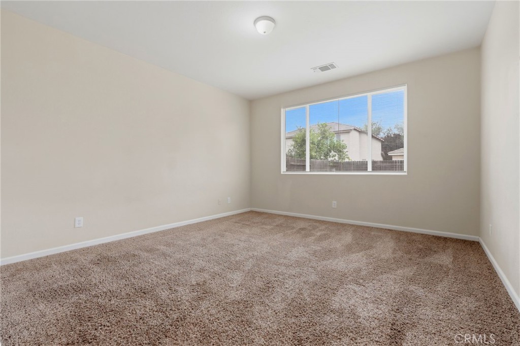 3042 W Delta, Visalia, CA 93291