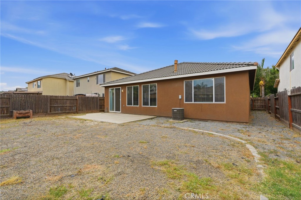 3042 W Delta, Visalia, CA 93291