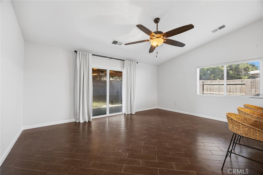 2629 W Brooke Ct, Visalia, CA 93291