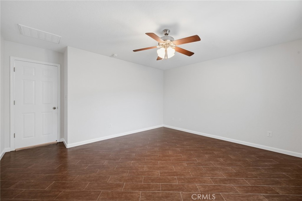 2629 W Brooke Ct, Visalia, CA 93291