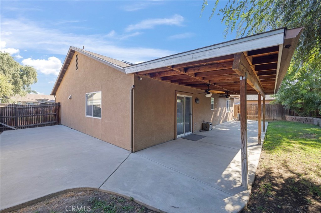 2629 W Brooke Ct, Visalia, CA 93291