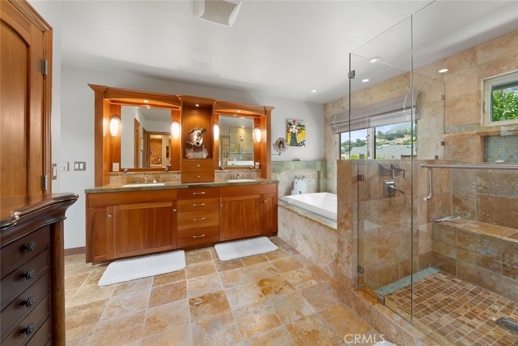 320 Mira Sol Dr, San Luis Obispo, CA 93405
