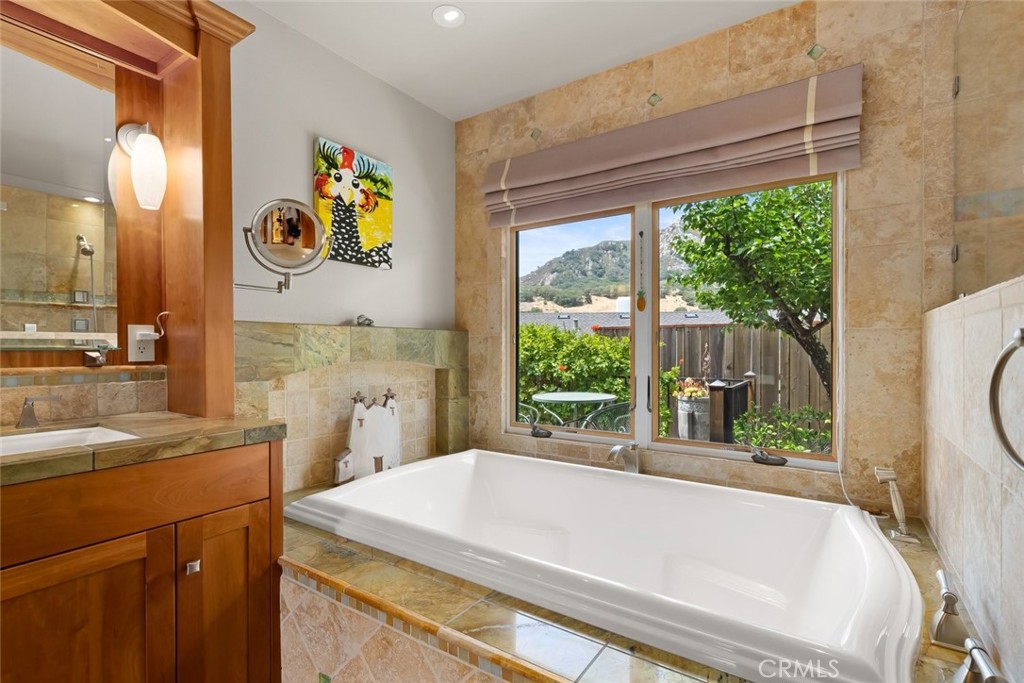 320 Mira Sol Dr, San Luis Obispo, CA 93405