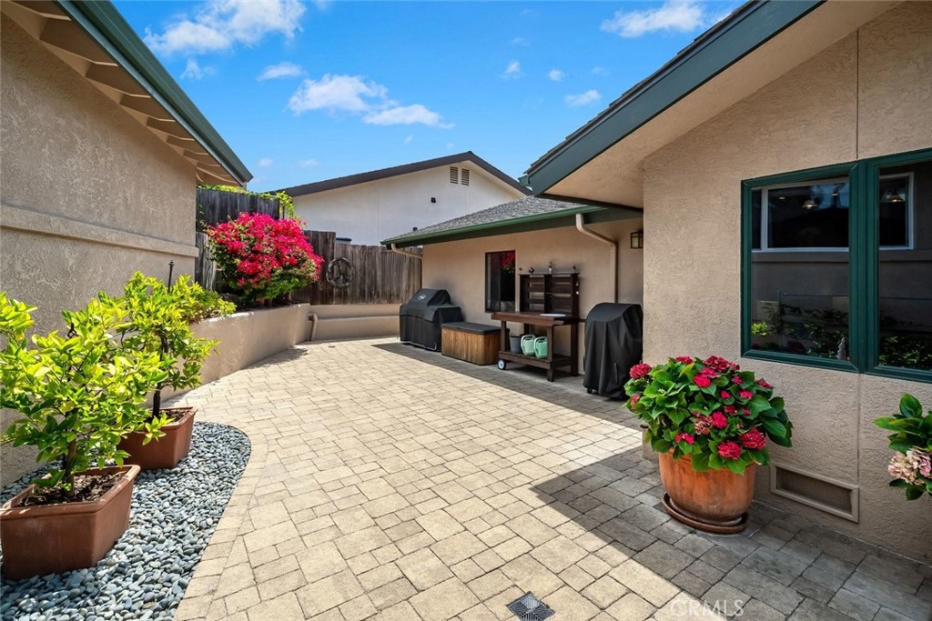 320 Mira Sol Dr, San Luis Obispo, CA 93405