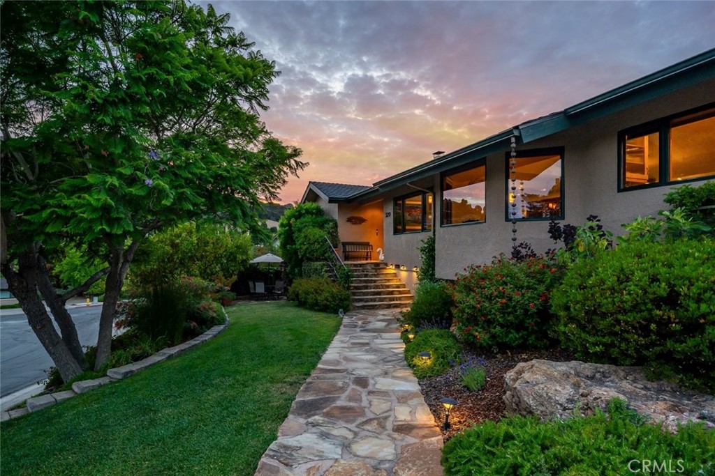 320 Mira Sol Dr, San Luis Obispo, CA 93405