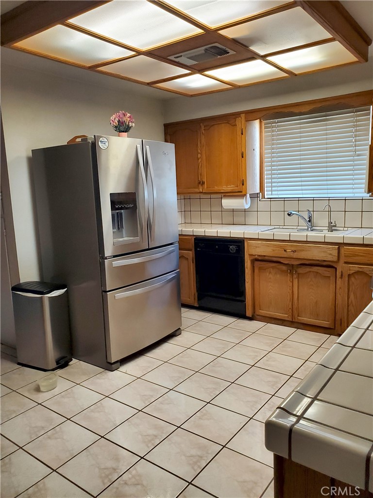 12720 10th Ave, Hanford, CA 93230