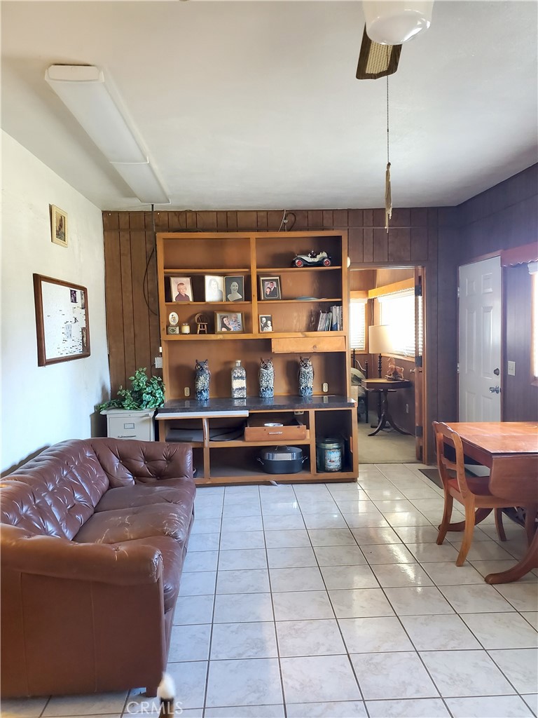 12720 10th Ave, Hanford, CA 93230