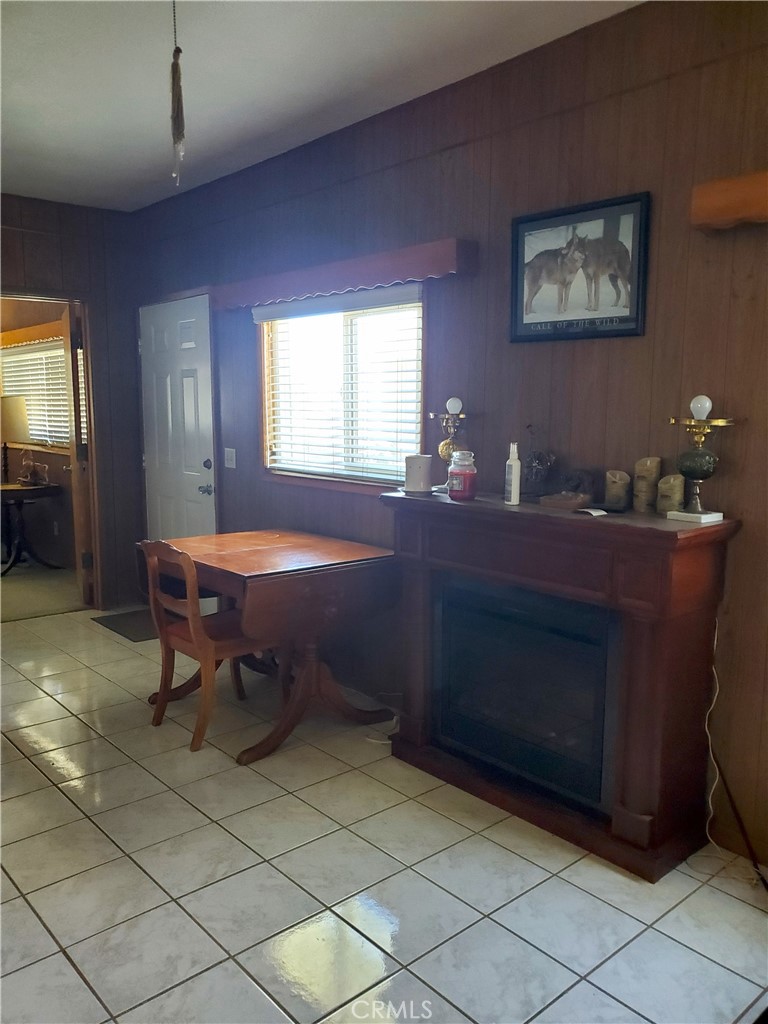 12720 10th Ave, Hanford, CA 93230