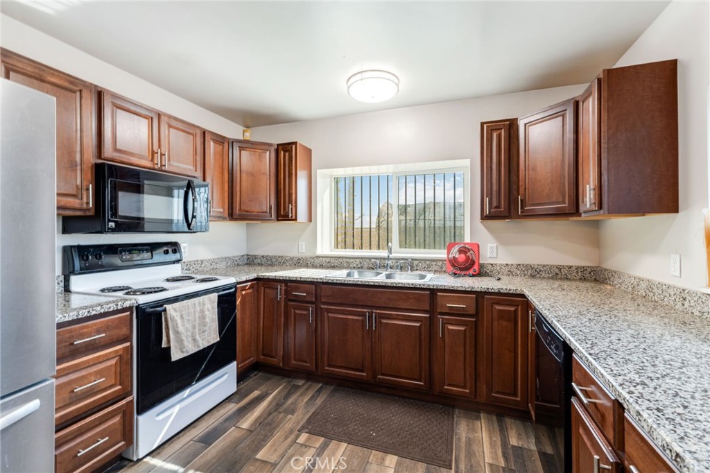 23259 64 Ave, Ducor, CA 93218