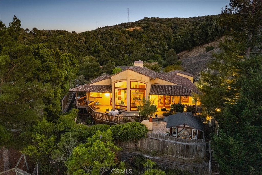 2072 Royal Way, San Luis Obispo, CA 93405