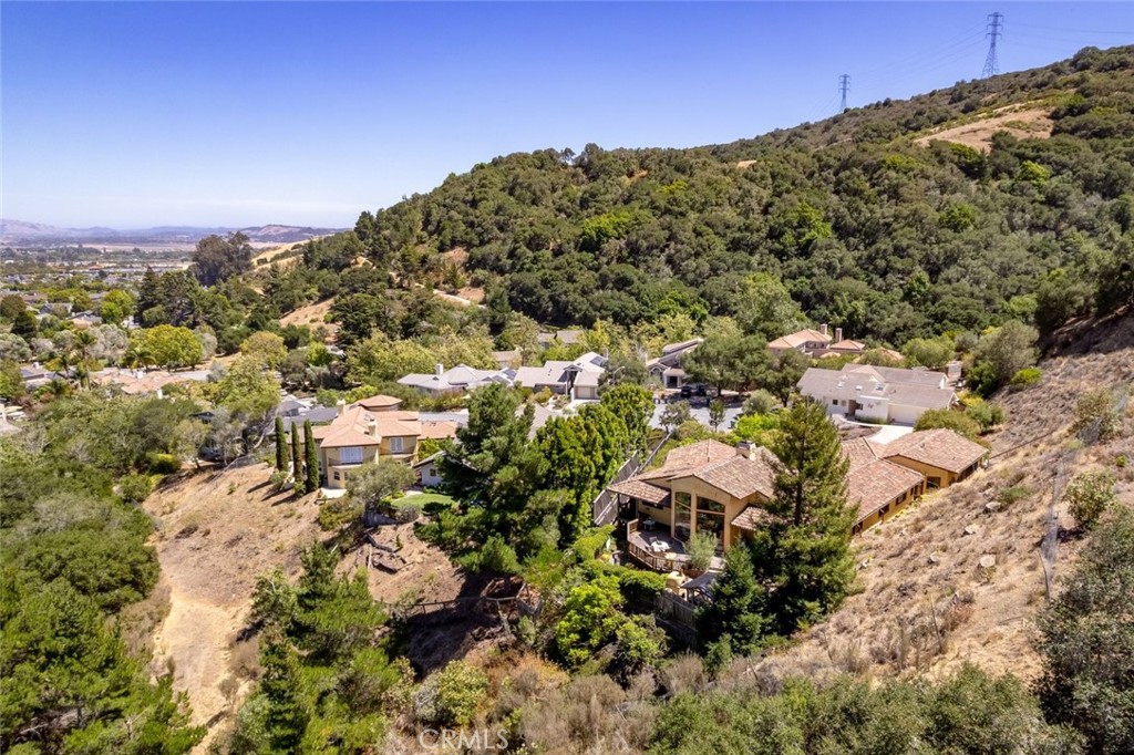 2072 Royal Way, San Luis Obispo, CA 93405