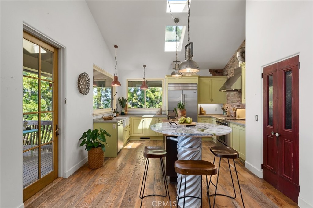 2072 Royal Way, San Luis Obispo, CA 93405