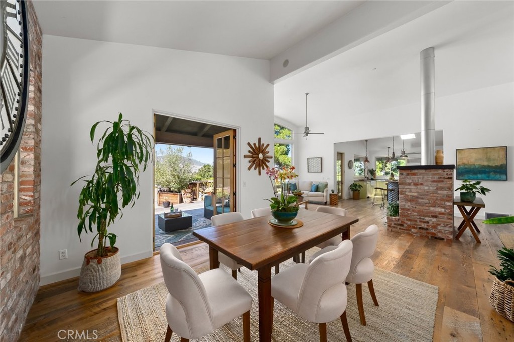 2072 Royal Way, San Luis Obispo, CA 93405