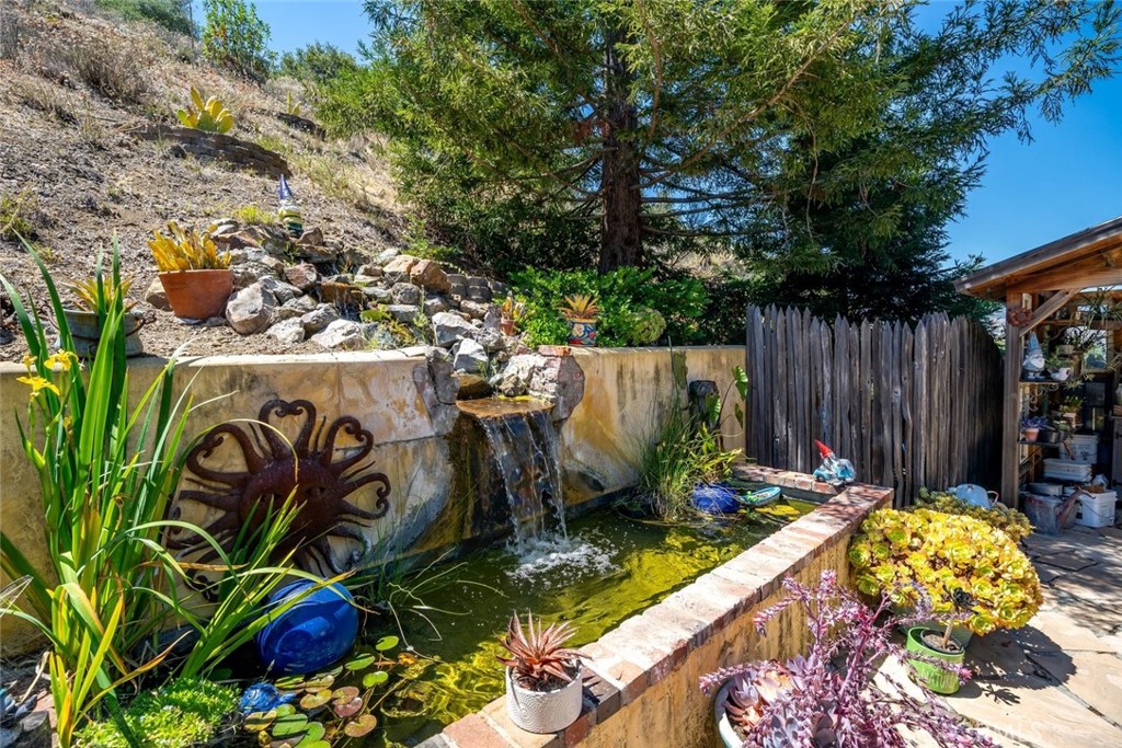 2072 Royal Way, San Luis Obispo, CA 93405