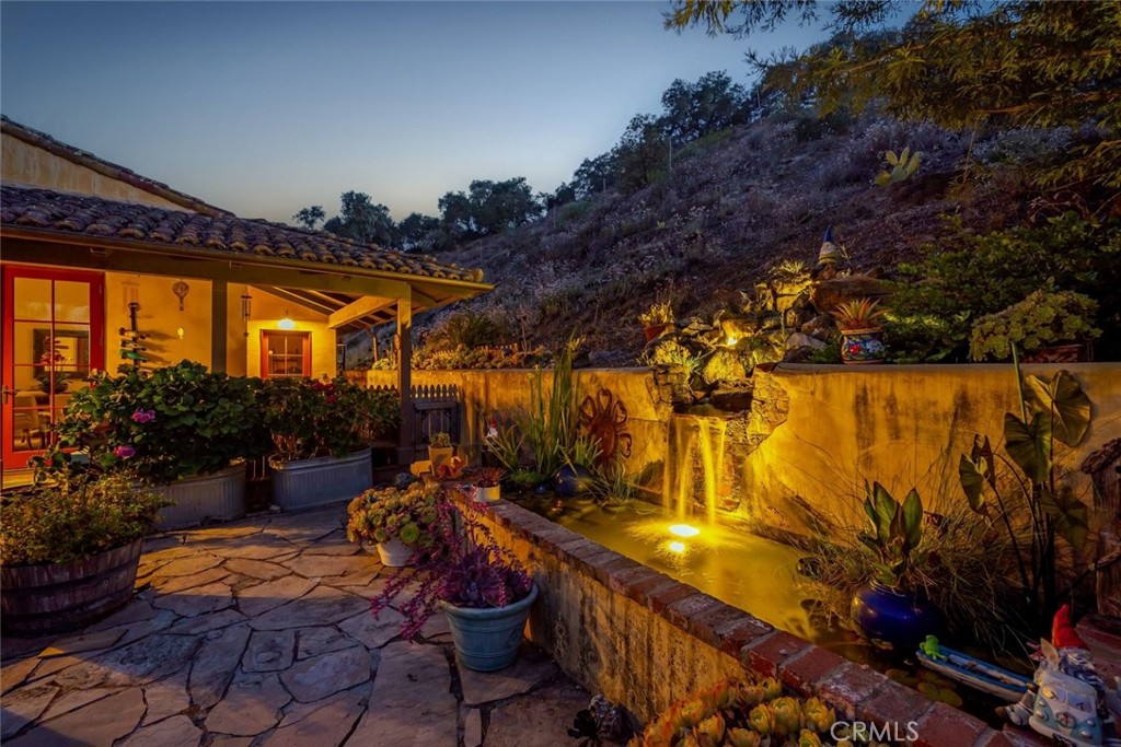 2072 Royal Way, San Luis Obispo, CA 93405