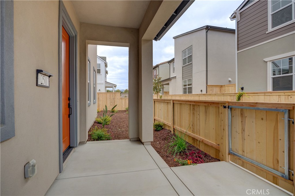 250 Memphis Belle Way, San Luis Obispo, CA 93401