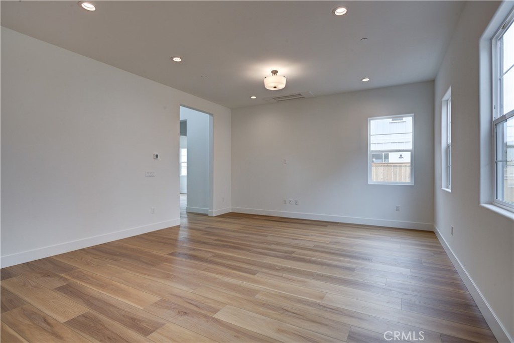 250 Memphis Belle Way, San Luis Obispo, CA 93401
