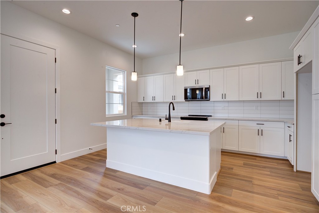250 Memphis Belle Way, San Luis Obispo, CA 93401