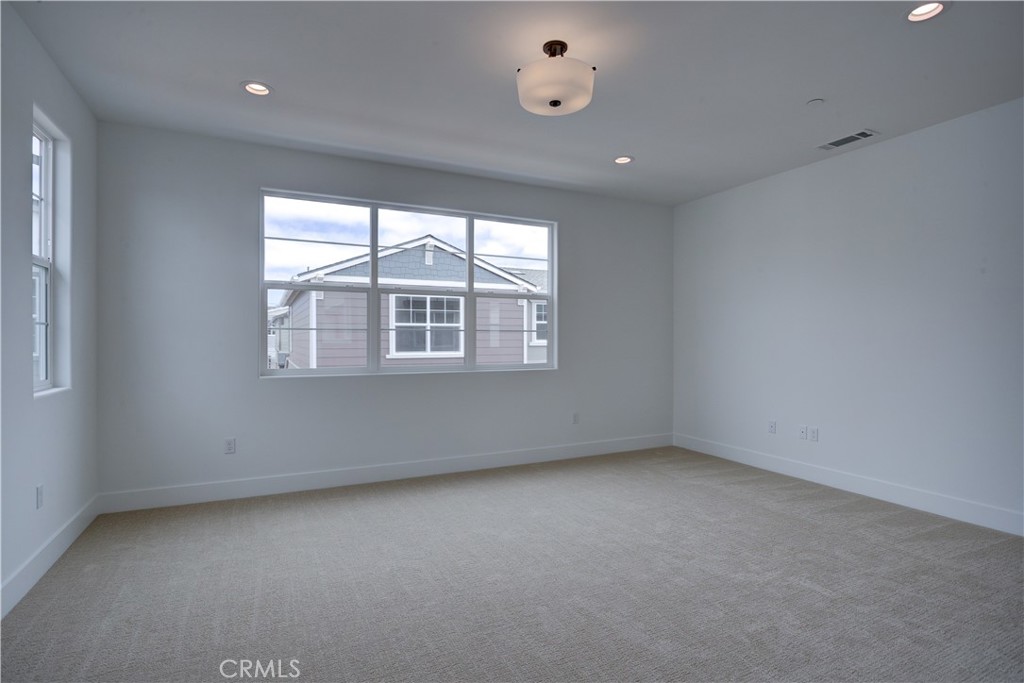 250 Memphis Belle Way, San Luis Obispo, CA 93401