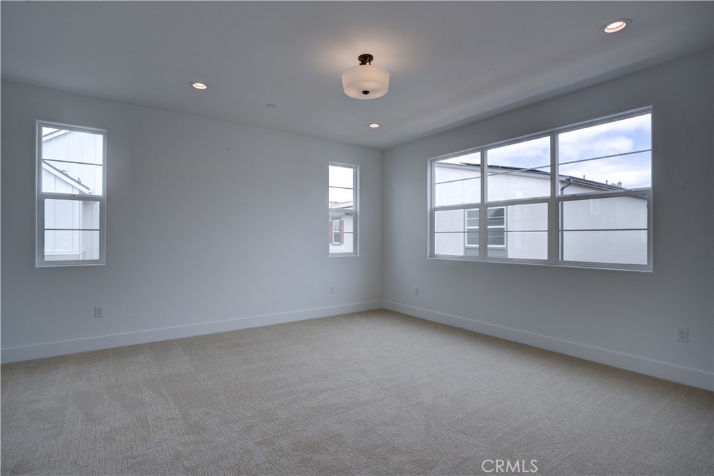250 Memphis Belle Way, San Luis Obispo, CA 93401