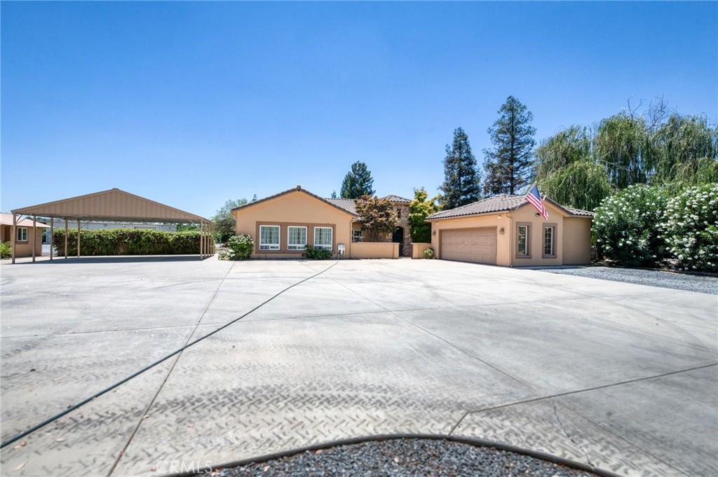 13715 E Nebraska, Kingsburg, CA 93631