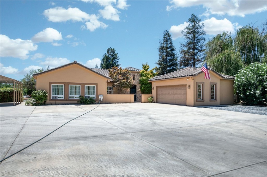 13715 E Nebraska, Kingsburg, CA 93631
