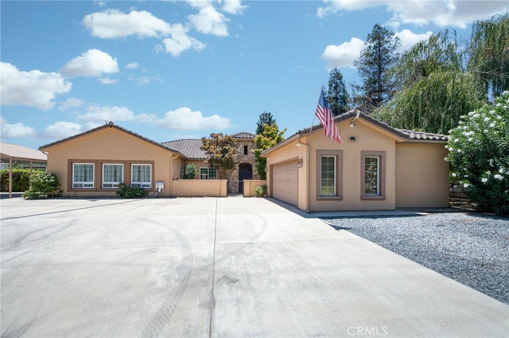 13715 E Nebraska, Kingsburg, CA 93631