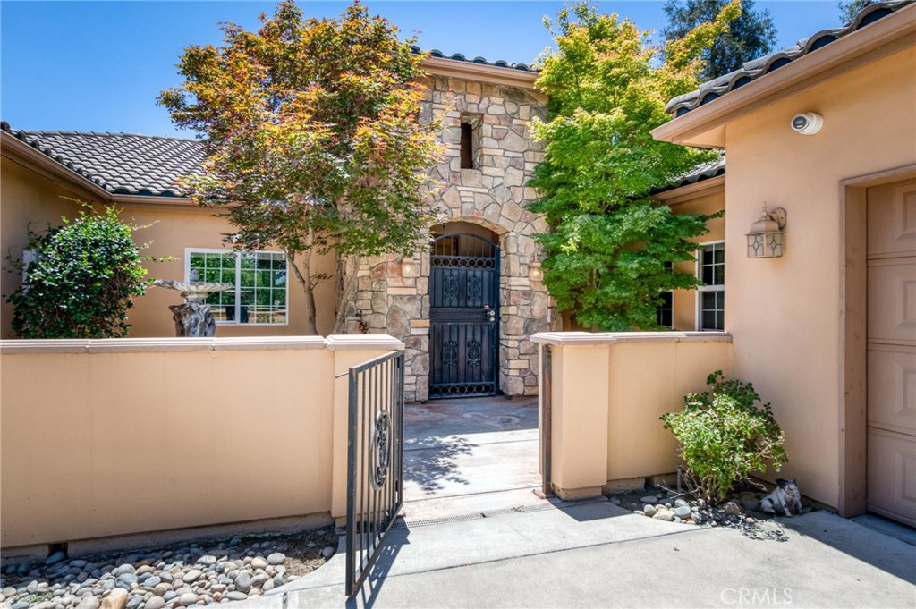 13715 E Nebraska, Kingsburg, CA 93631