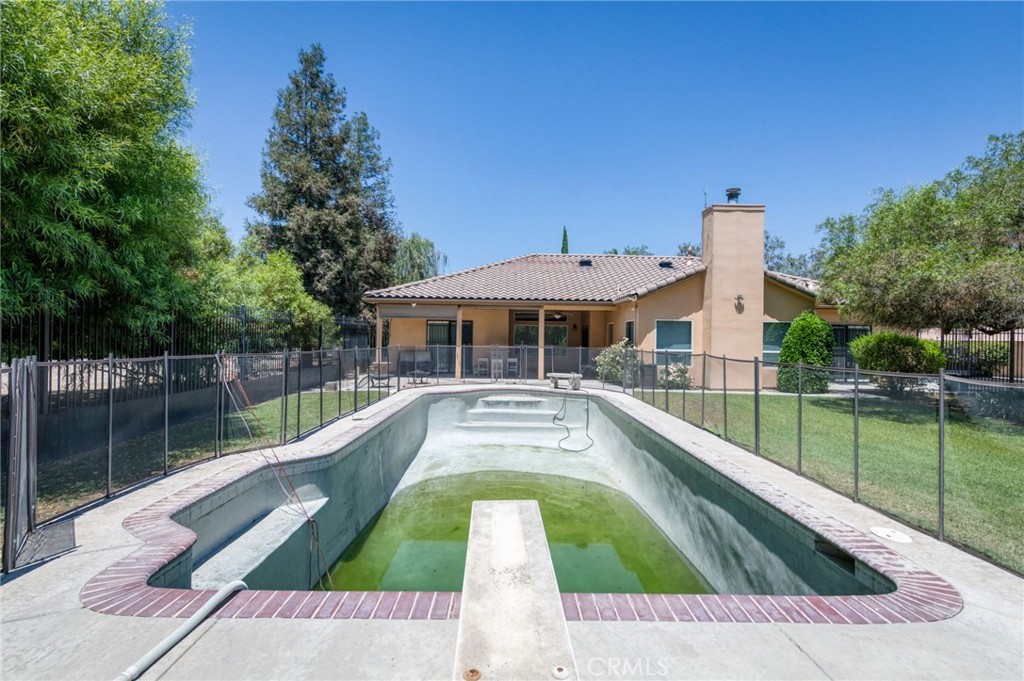 13715 E Nebraska, Kingsburg, CA 93631
