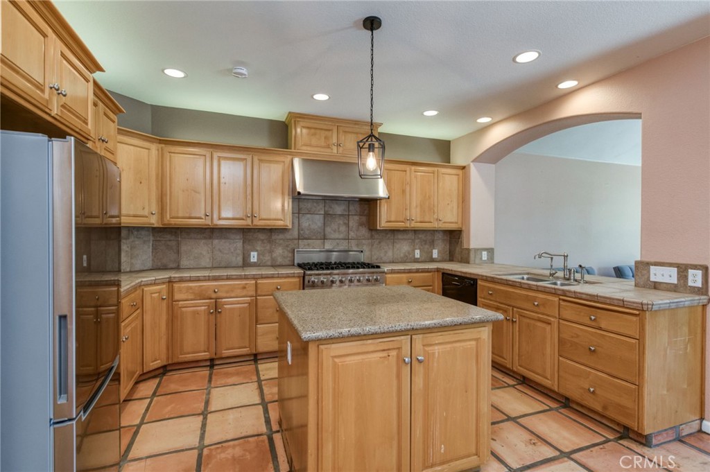 13715 E Nebraska, Kingsburg, CA 93631
