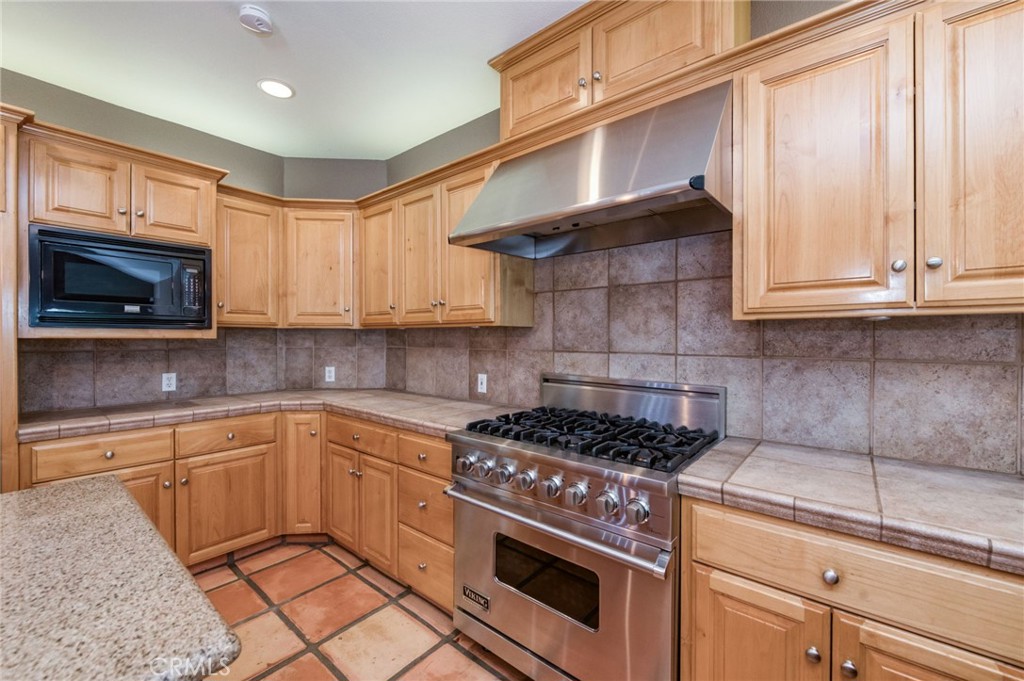 13715 E Nebraska, Kingsburg, CA 93631
