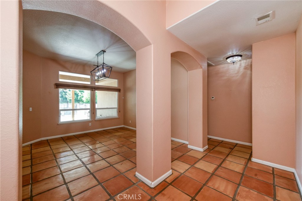 13715 E Nebraska, Kingsburg, CA 93631