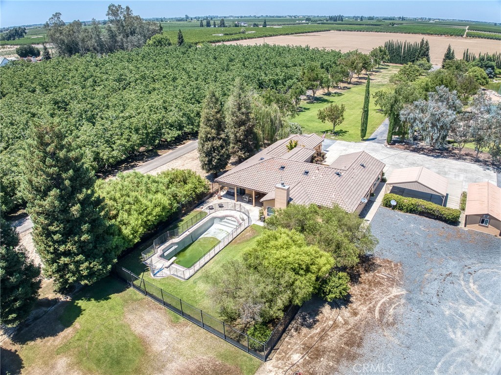 13715 E Nebraska, Kingsburg, CA 93631