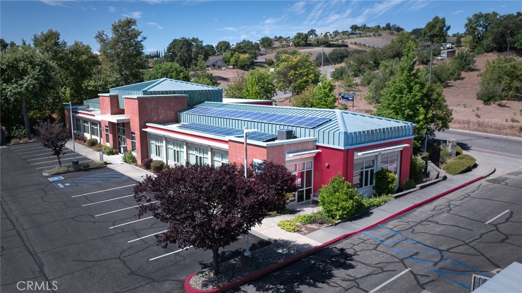 102 S Vine, Paso Robles, CA 93446