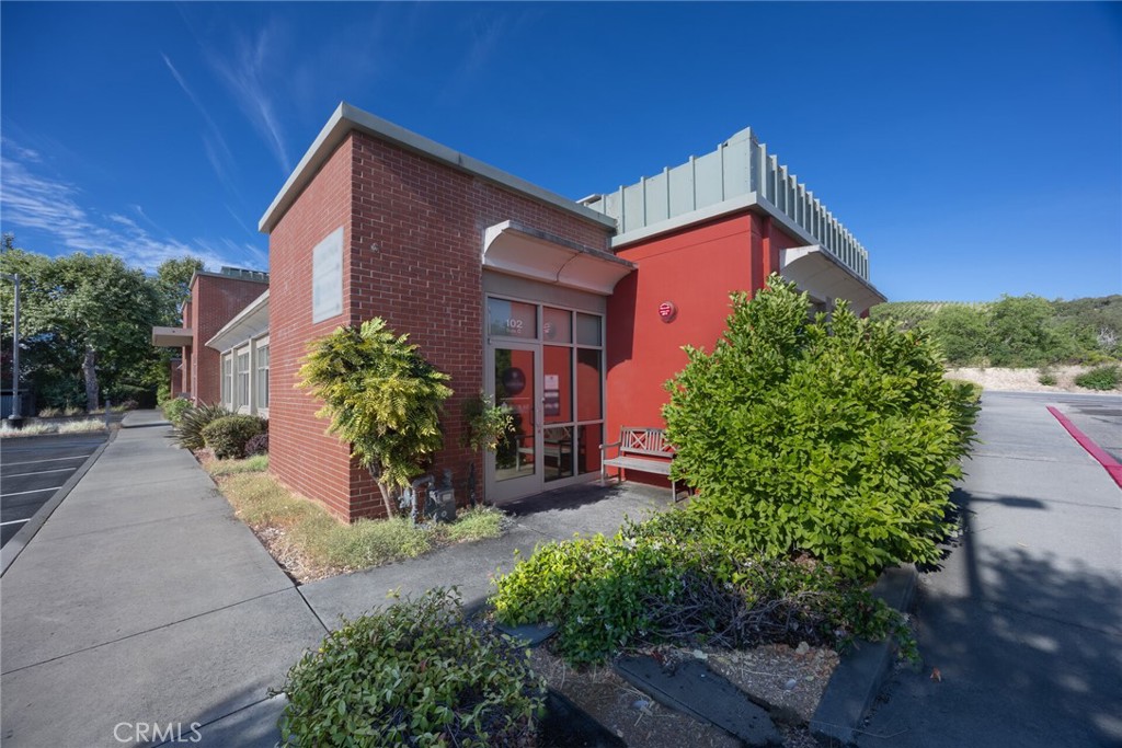 102 S Vine, Paso Robles, CA 93446
