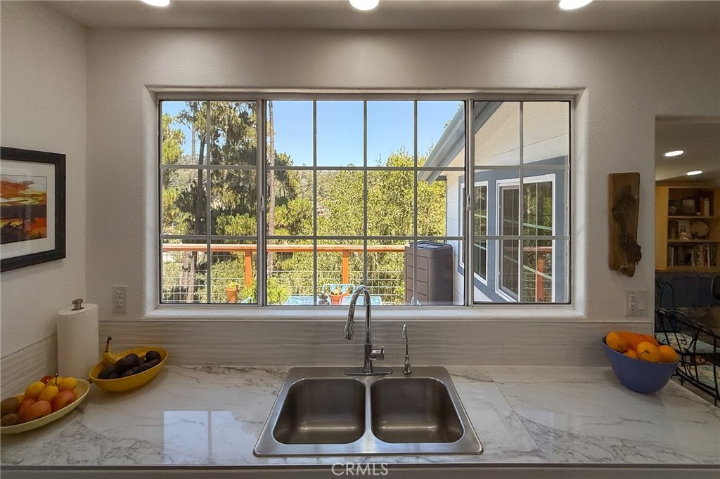 5230 Plymouth St, Cambria, CA 93428